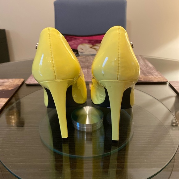 Calvin Klein Yellow Patent Leather Heels - Picture 3 of 5